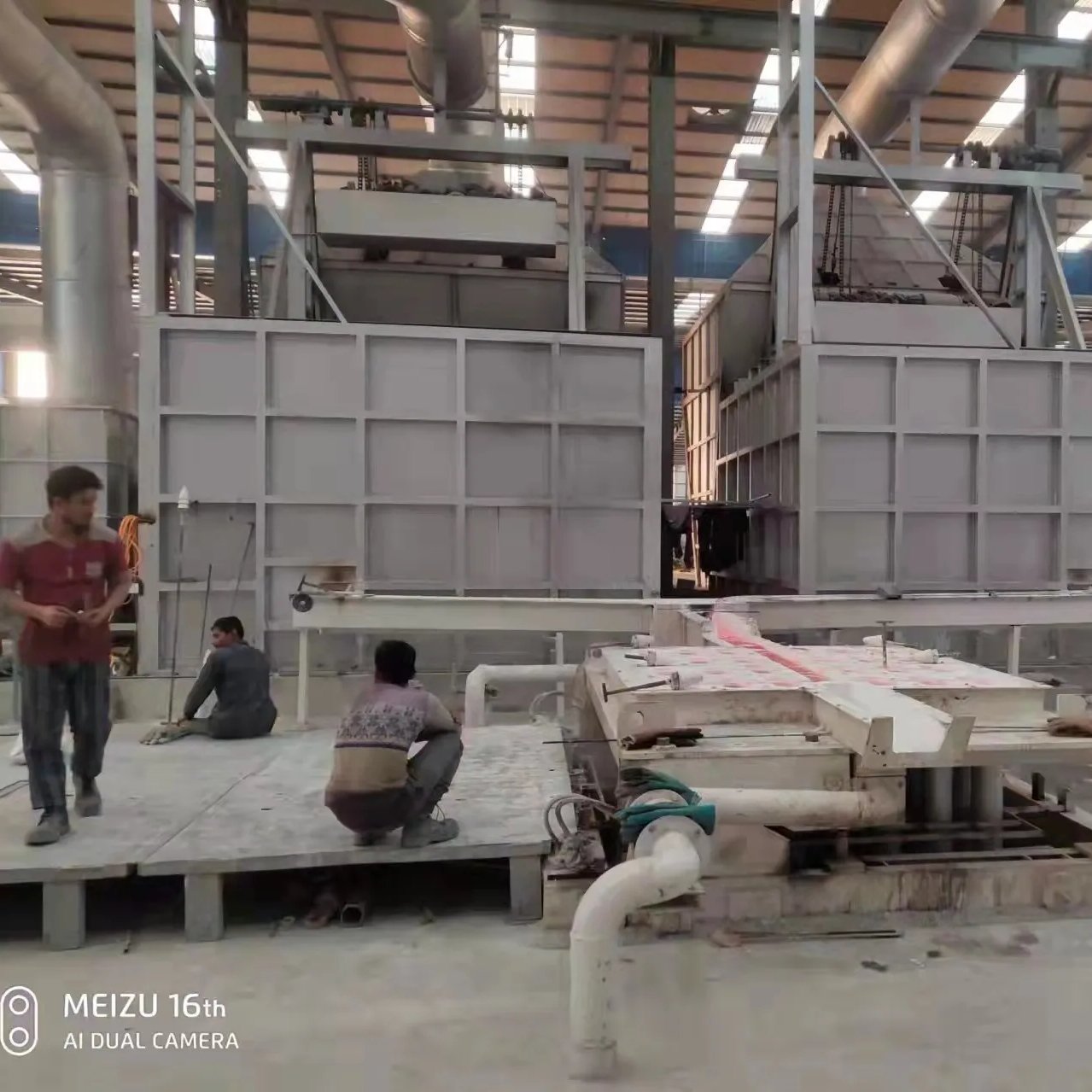 aluminium ingot and scrap melting furnace with hot top casting