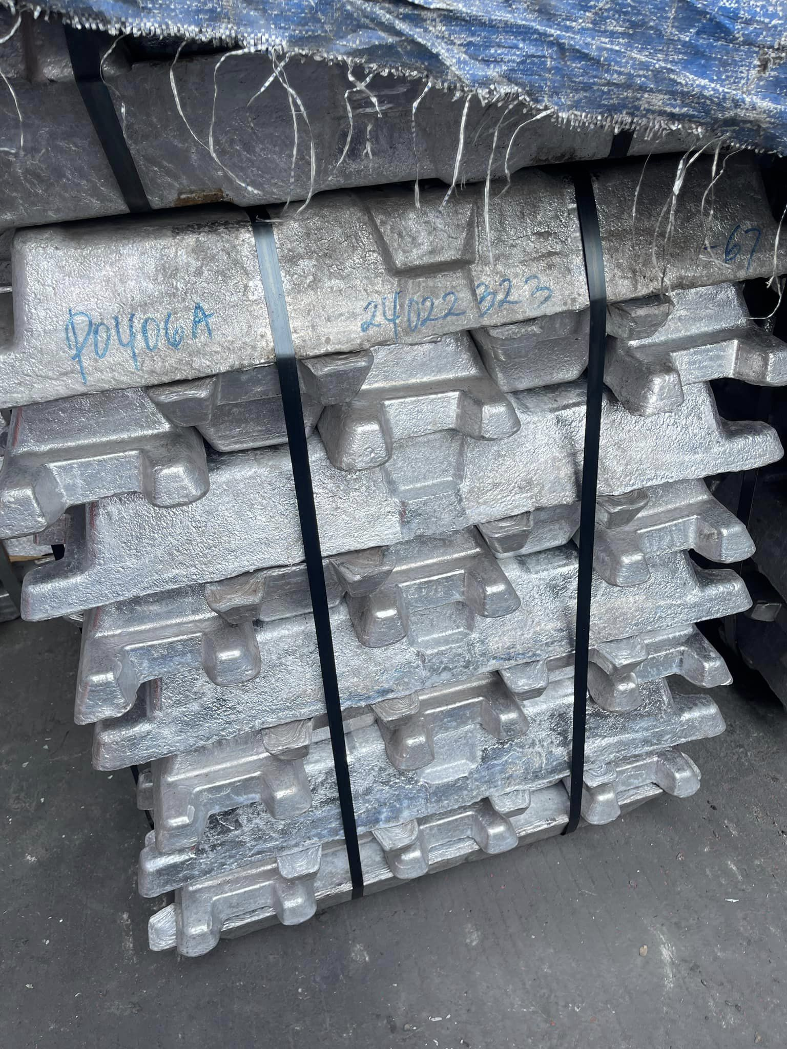 High Quality Purity 99.99% 99.98% 99.97% Zinc Ingots Suppliers of Aluminium and Lead Ingots