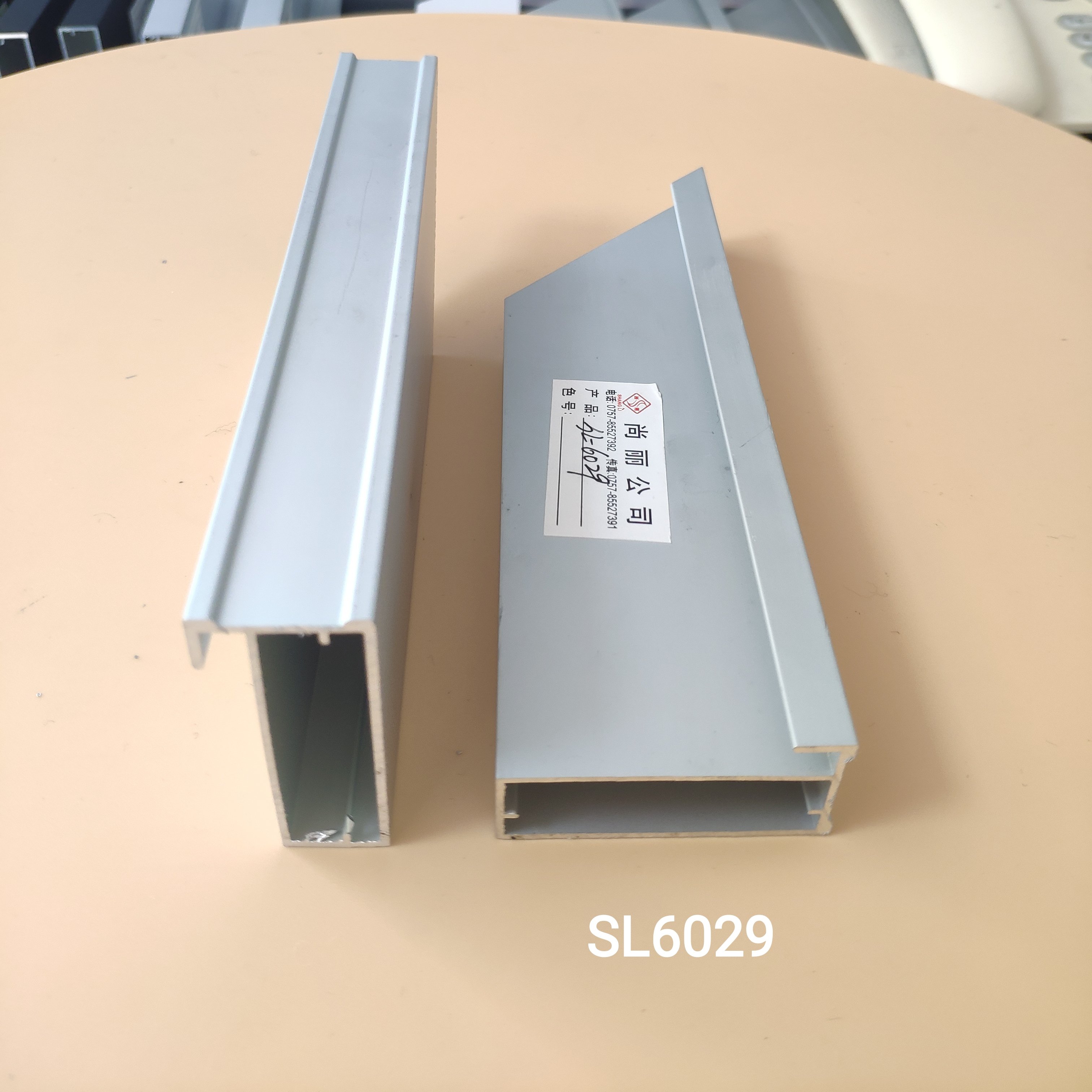 Foshan hardware decorative aluminium profile frame for kitchen cabinet window door frame