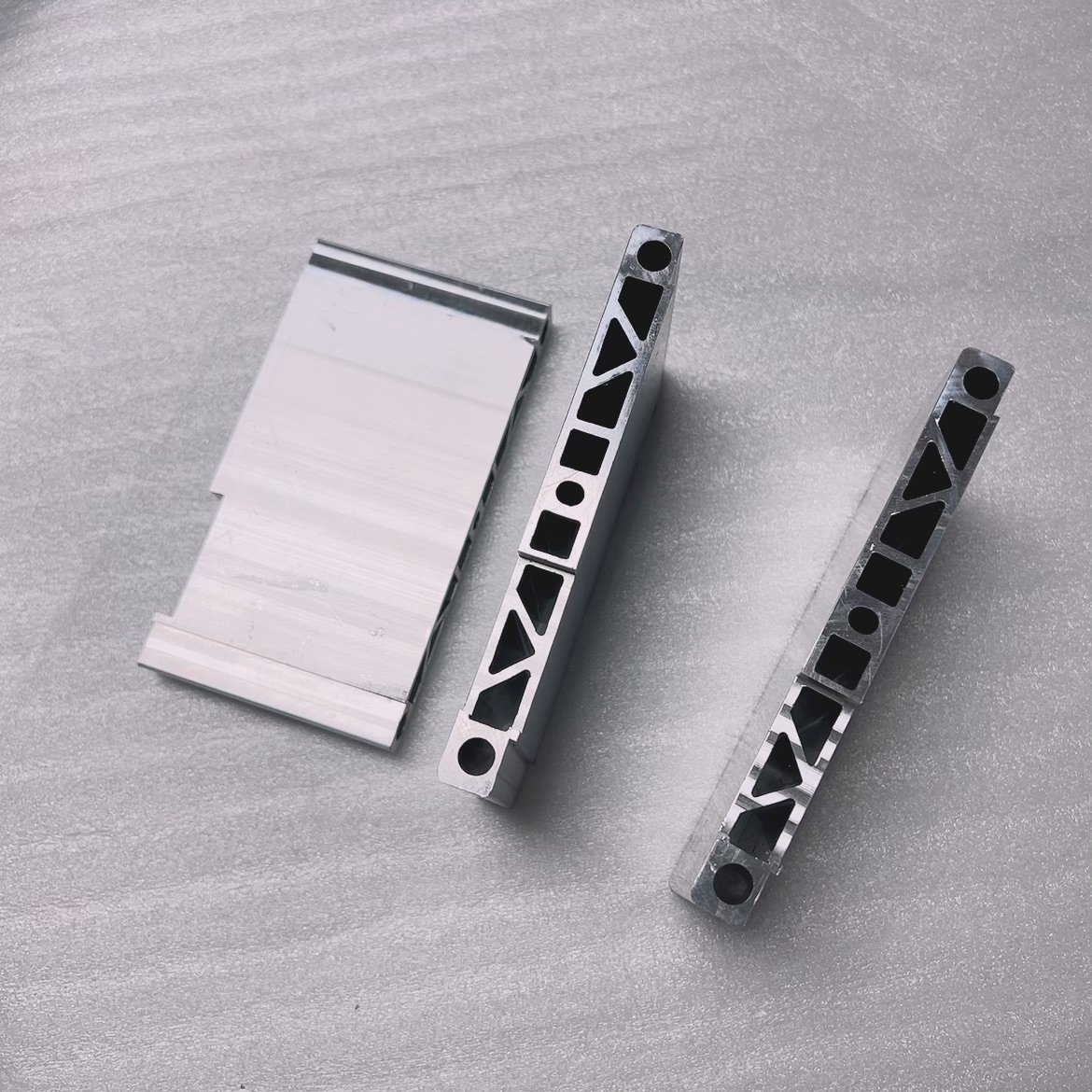 High Quality Aluminum Profiles EV Automotive Aluminum Profile Machining Battery Tray Parts