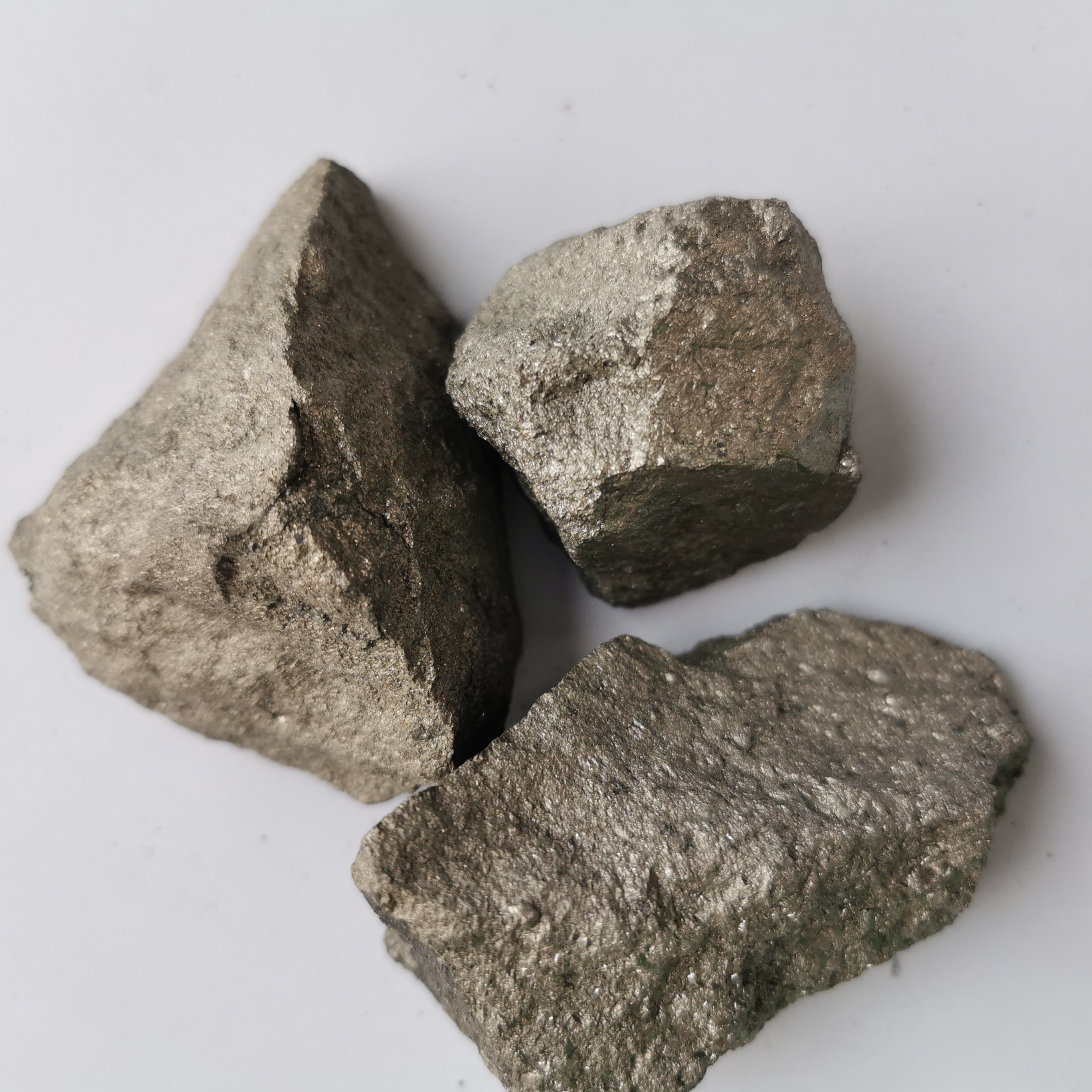 The price is very low but the quality is excellent Silicomanganese alloy6517 FeMn64Si27