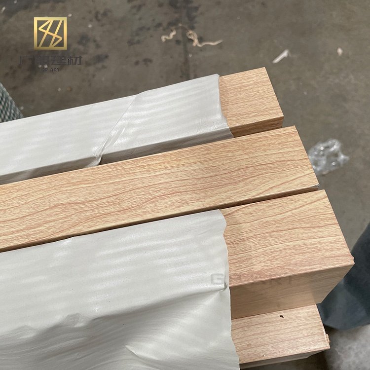 Factory Wholesale High Quality Cnc Industrial Aluminium Profile Bending Machine Anodized Aluminium Profile