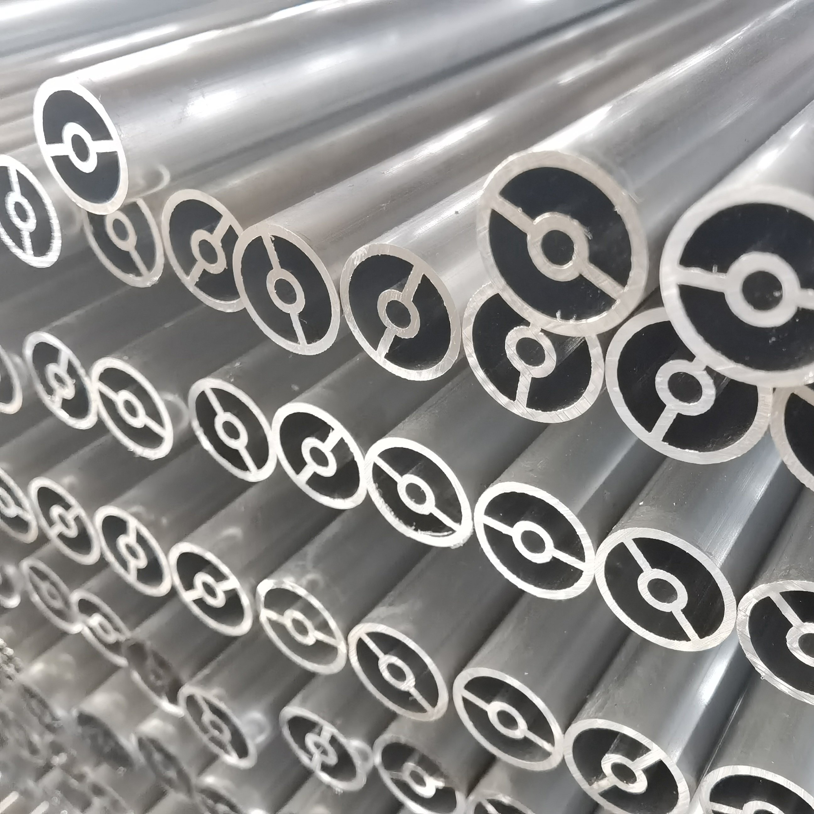 Aluminum Angle Bar/Panel Frame/Industrial Extruded Aluminum Profile