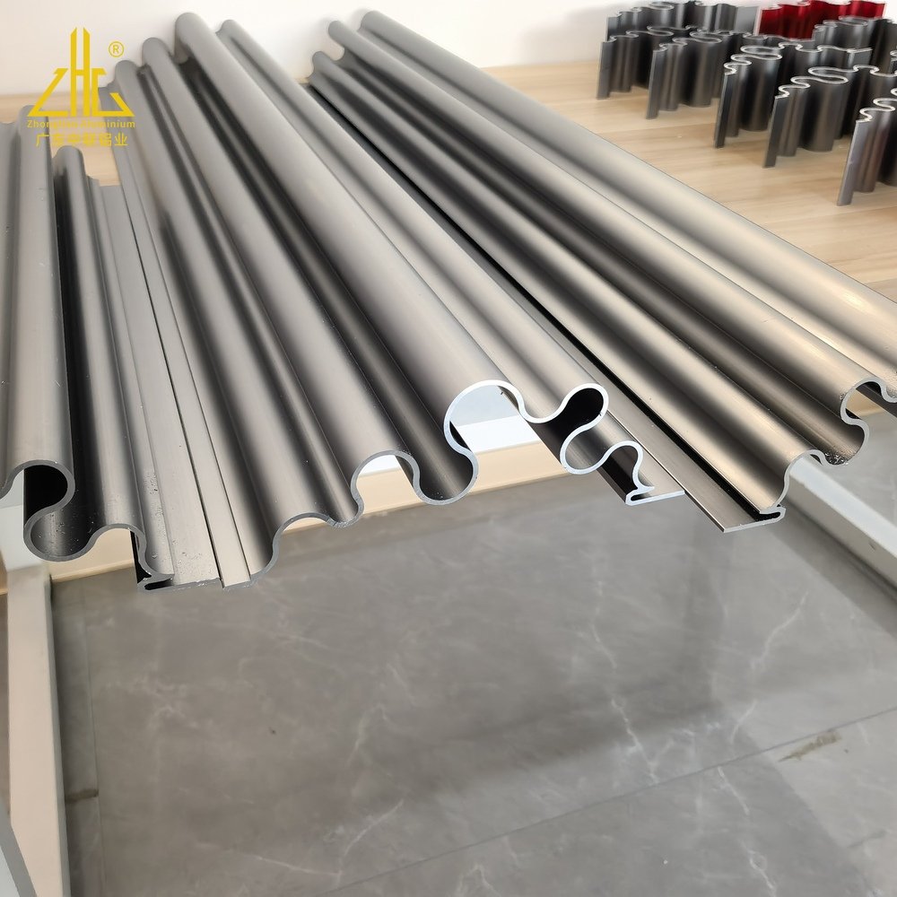 Zhonglian Anodized Extruded Aluminum Ceiling Great Wall Panel for Shopping Mall , Subway Station Ceiling Decorating