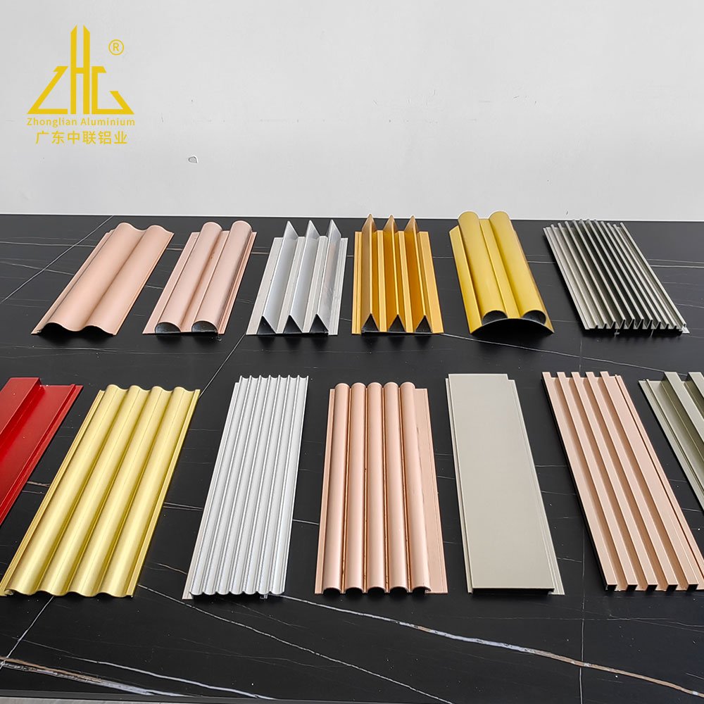 Zhonglian Anodized Extruded Aluminum Ceiling Great Wall Panel for Shopping Mall , Subway Station Ceiling Decorating