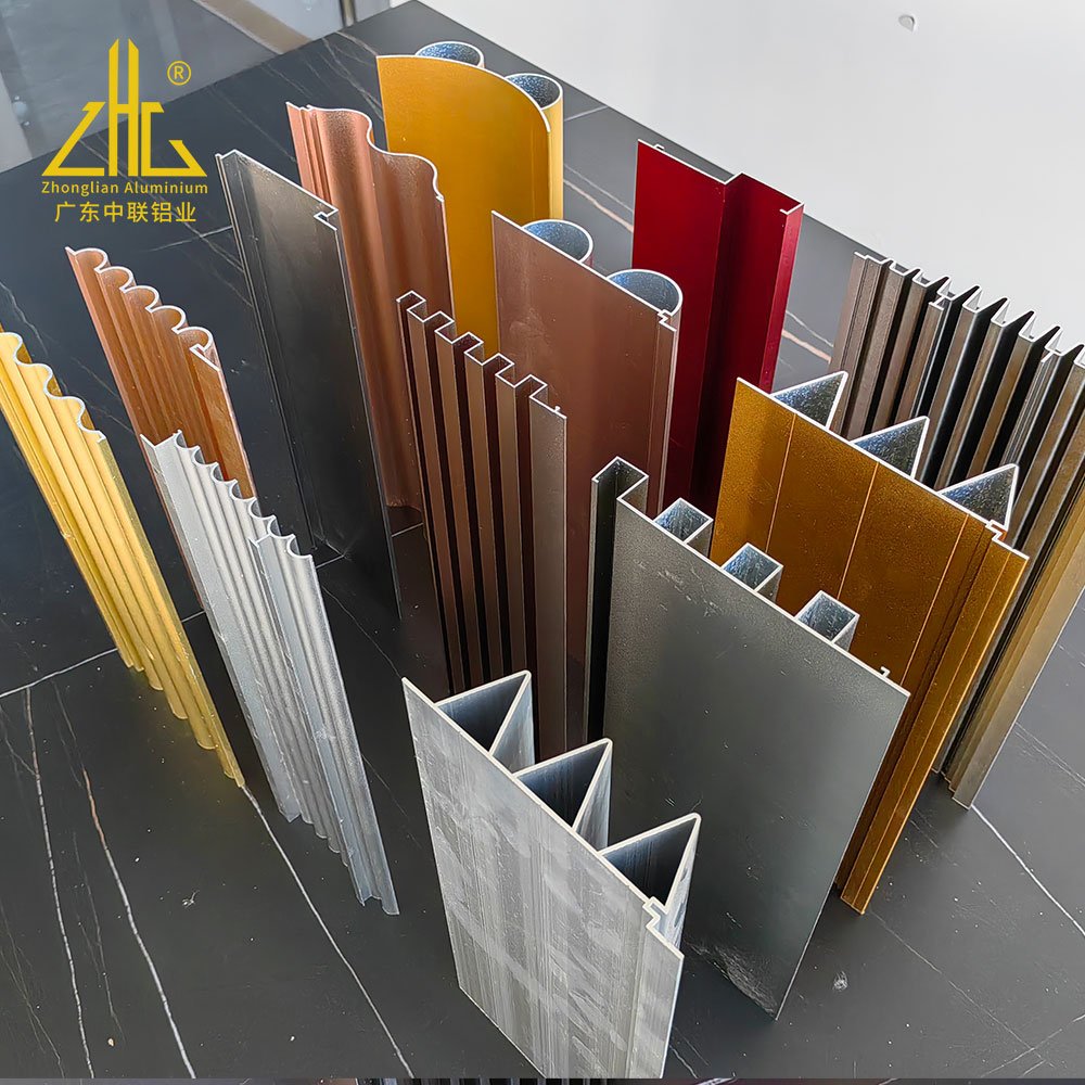 Zhonglian Anodized Extruded Aluminum Ceiling Great Wall Panel for Shopping Mall , Subway Station Ceiling Decorating