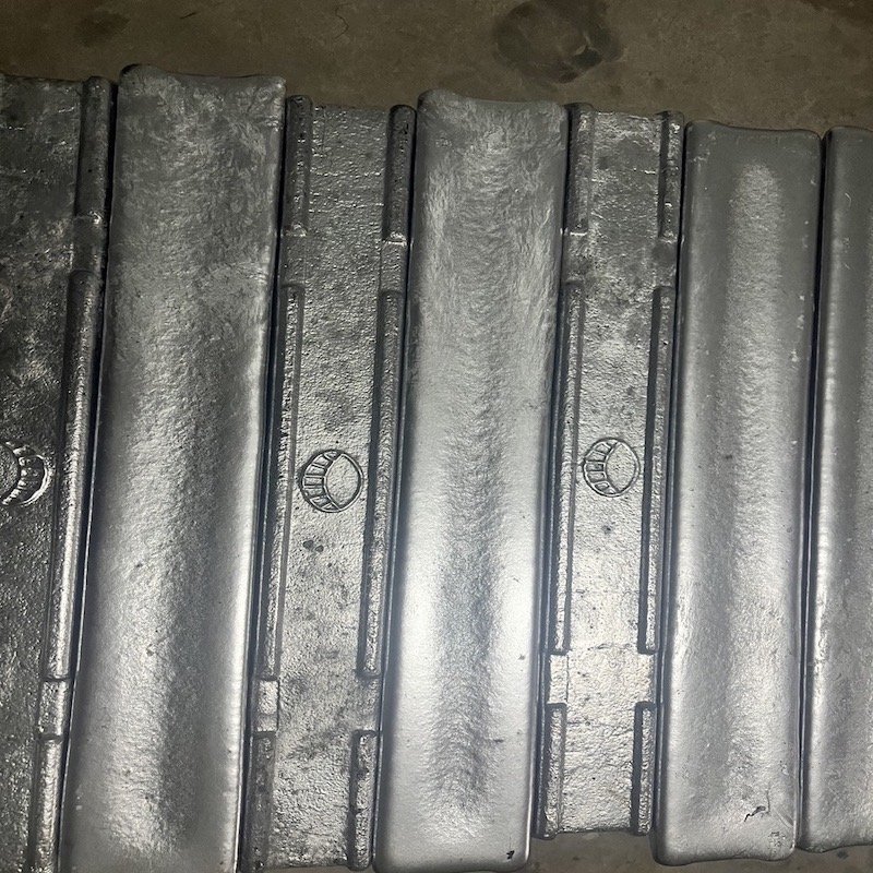 Aluminum Ingots Silver TIA Gray Series Color Pure Package CIF Origin Pallets Grade Price Chemical Product Min Delivery Place