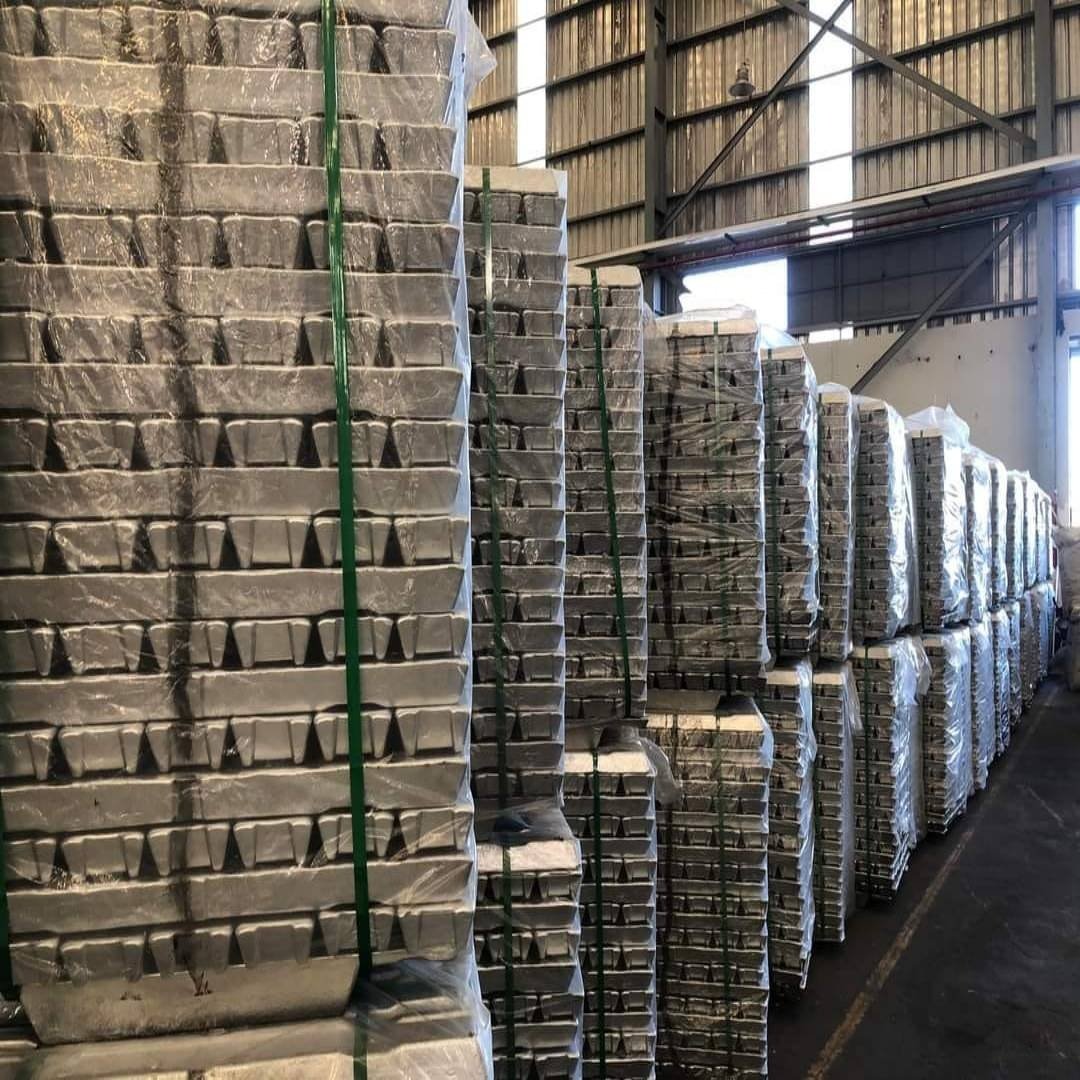 Aluminum ingot A7 99.7%and A8 99.85%aluminium alloy ingot