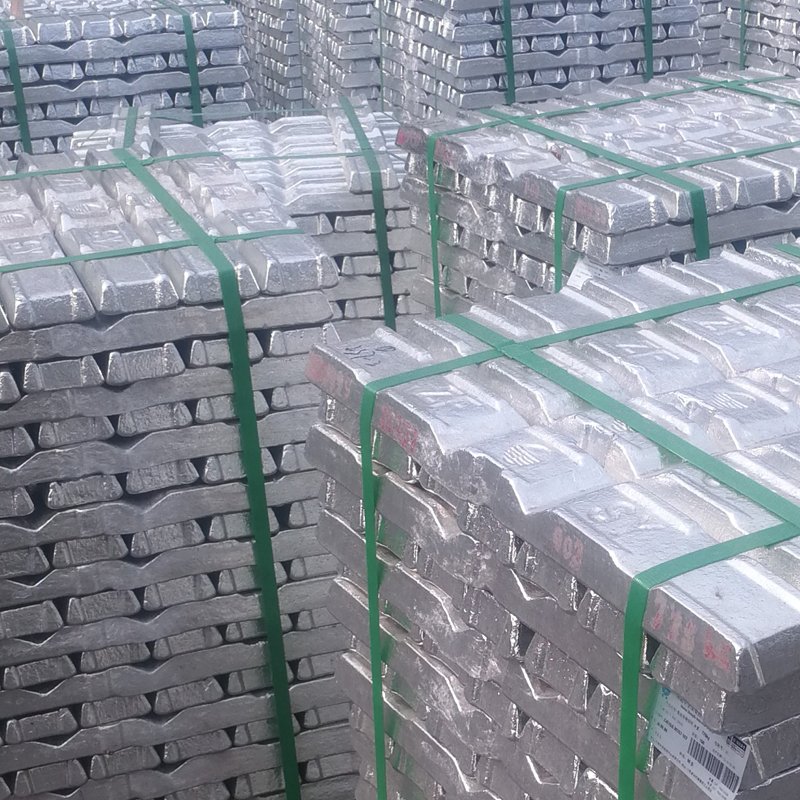 Best selling manufacturers with low price and high aluminum ingot adc12 price