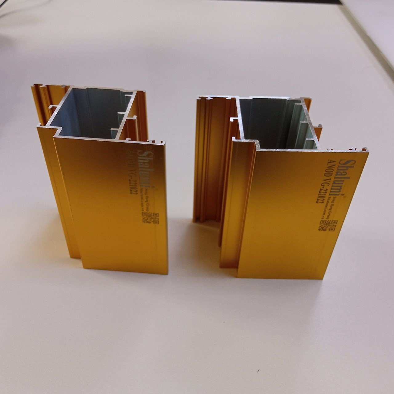 Gold anodised Aluminium extrusion profile from Song Hong Aluminium Vietnam