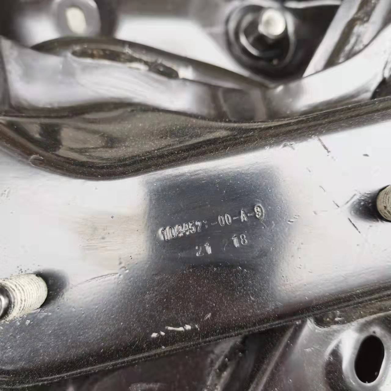 Original used for Tesla Model 3 accessories air suspension aluminum ingot beam 1044521-00 car front axle