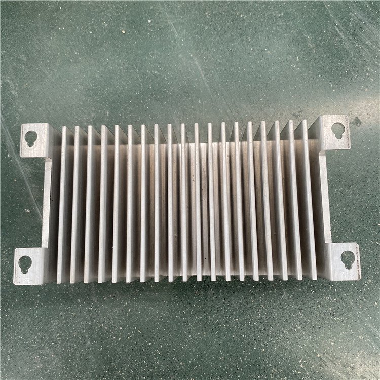 Heat Sink in Aluminum Profiles Manufacturer Heat Sink Radiator for Electronic Equipment Large Aluminum Heat Sink
