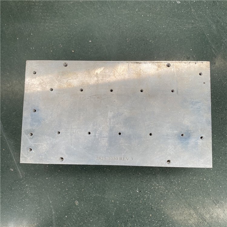 Heat Sink in Aluminum Profiles Manufacturer Heat Sink Radiator for Electronic Equipment Large Aluminum Heat Sink