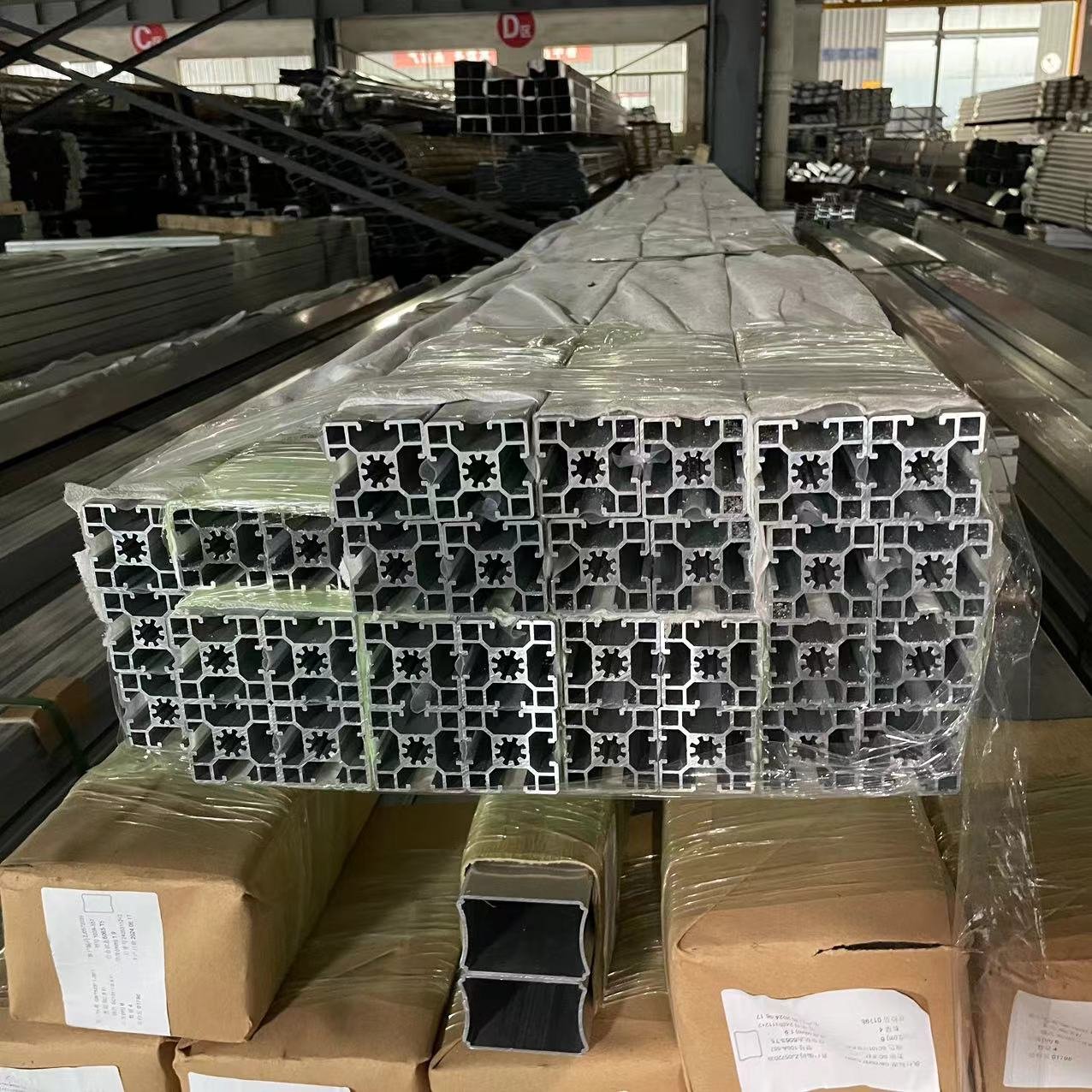 QIANGFENG ALUMINUM industrial hollow square round tube flat aluminum profiles aluminum square hollow tube extrusion profiles