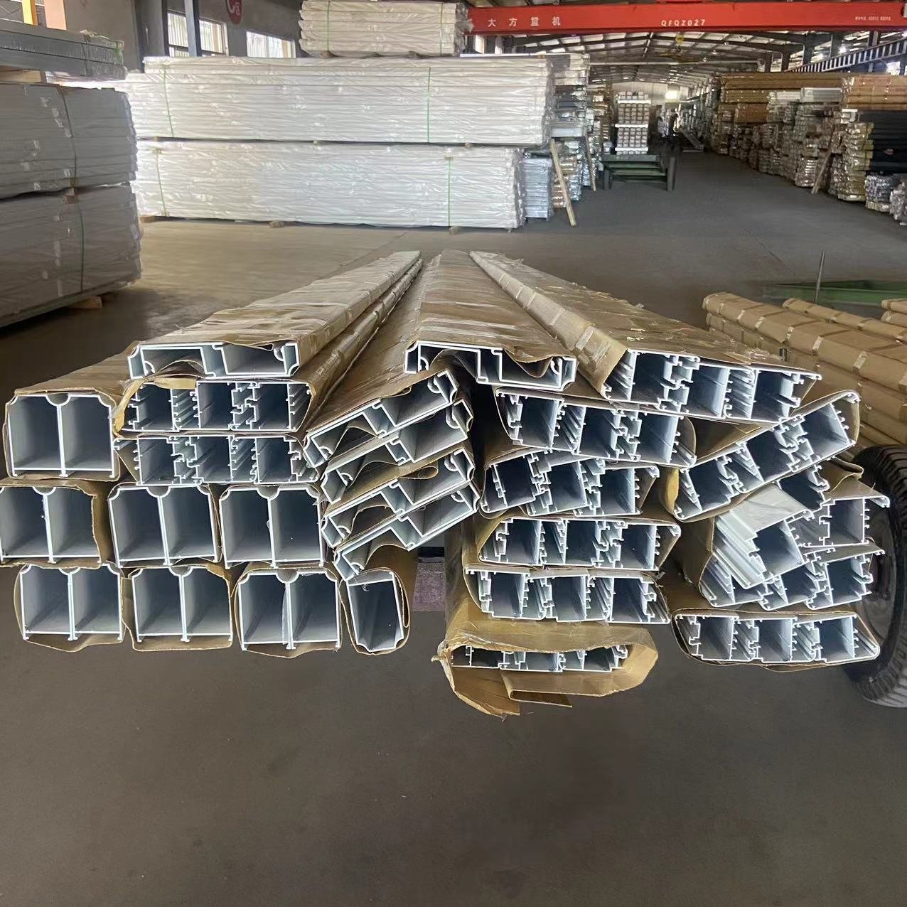 Qiangfeng custom all kinds of aluminiumwindow and door profiles factory price 6063 T5 aluminium extrusion aluminum profile