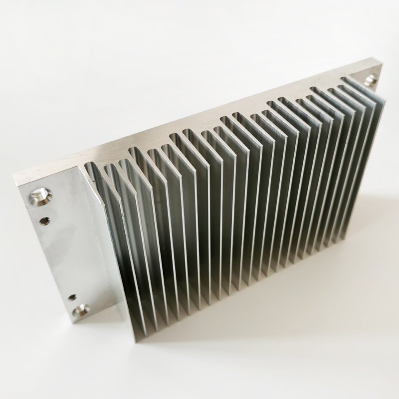 CNC Processed Aluminum Profile Heat Sink 210(W)*40(H)*110(L)mm Extruded Aluminum Heatsink