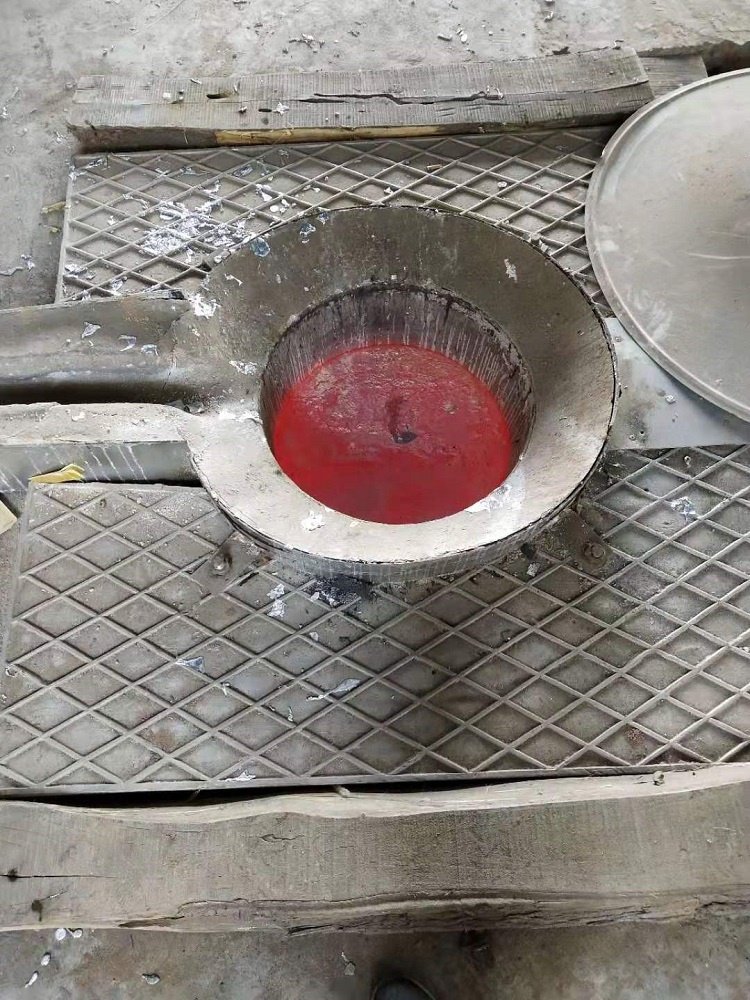 Recycling aluminum melting to produce aluminum ingot machine/furnace New Product 2023 Provided Furnace with Water Cooling System