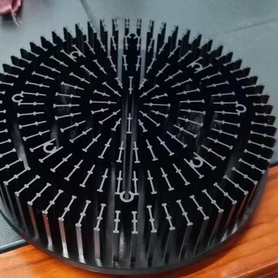 Automotive Heat Sink Customized Car Amplifier Heat Sink Aluminum Heat Sink Extrusion Profile