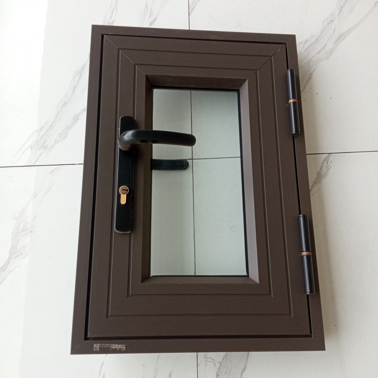 Full scale Aluminium window manufactured in Vietnam aluminium Window and door are available at Cheap cost