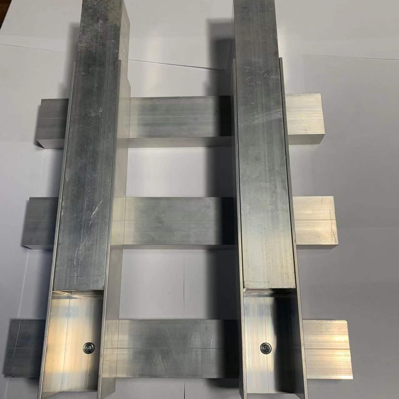 Most Popular External wall wood grain look battens timber cladding aluminium profile in bar lengths