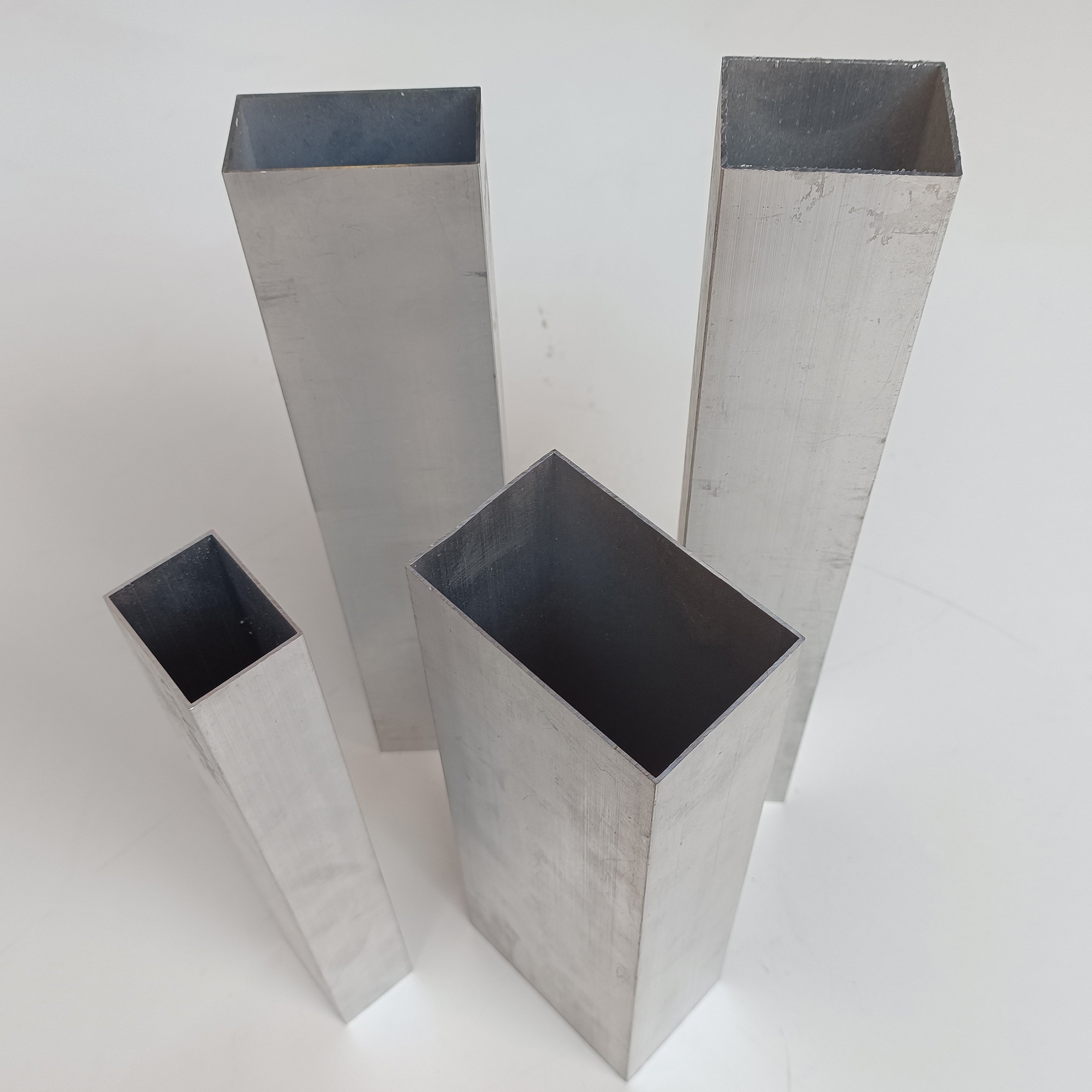 Lightweight Square Tube Aluminium Profiles for Interior Exterior Suspended Strip Baffle Ceiling panel and Wall decorative panel