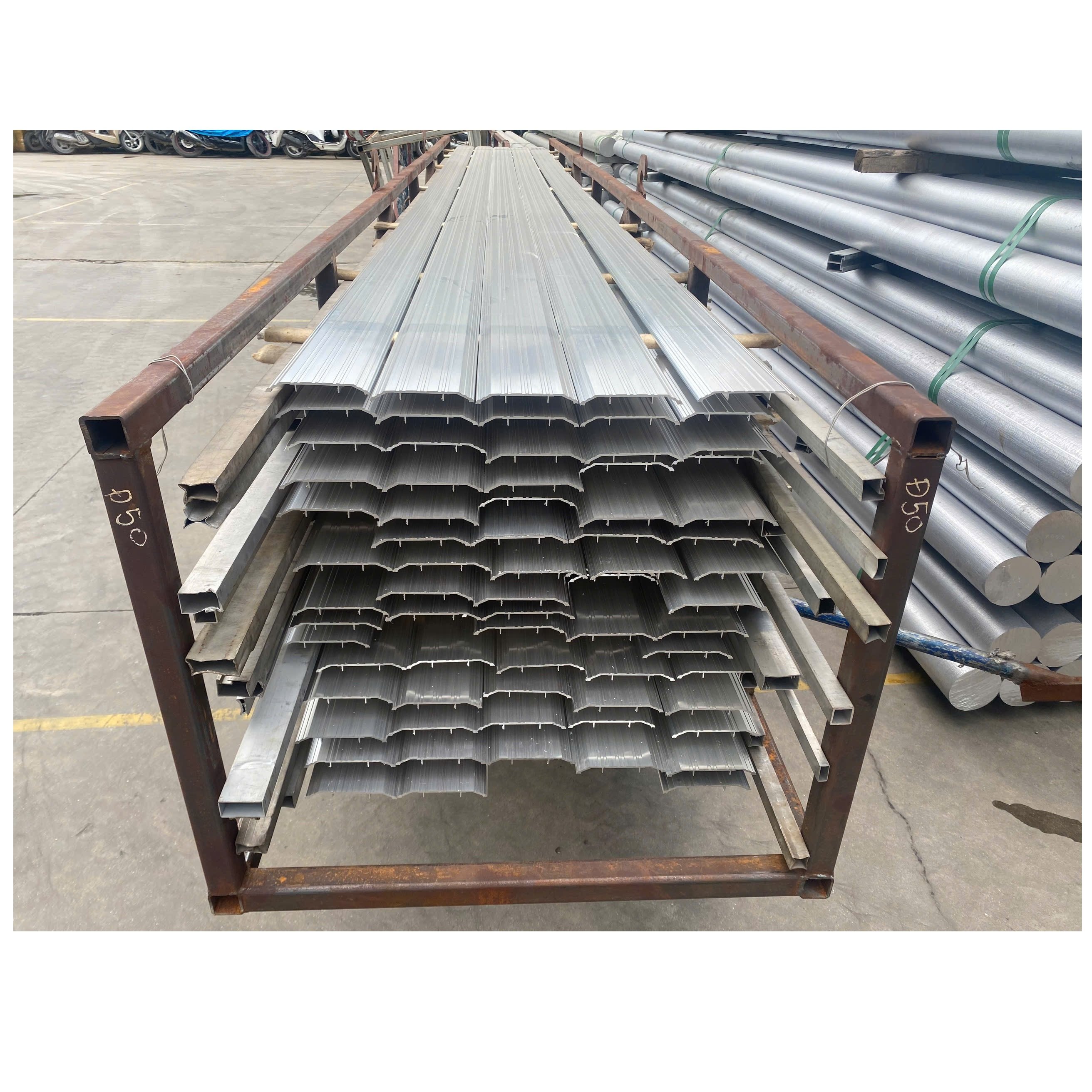 Smooth Surface Aluminum Extrusion Alloy Bar ISO Certificated Anodized Profiles Door Threshold OEM Customized Made in Vietnam