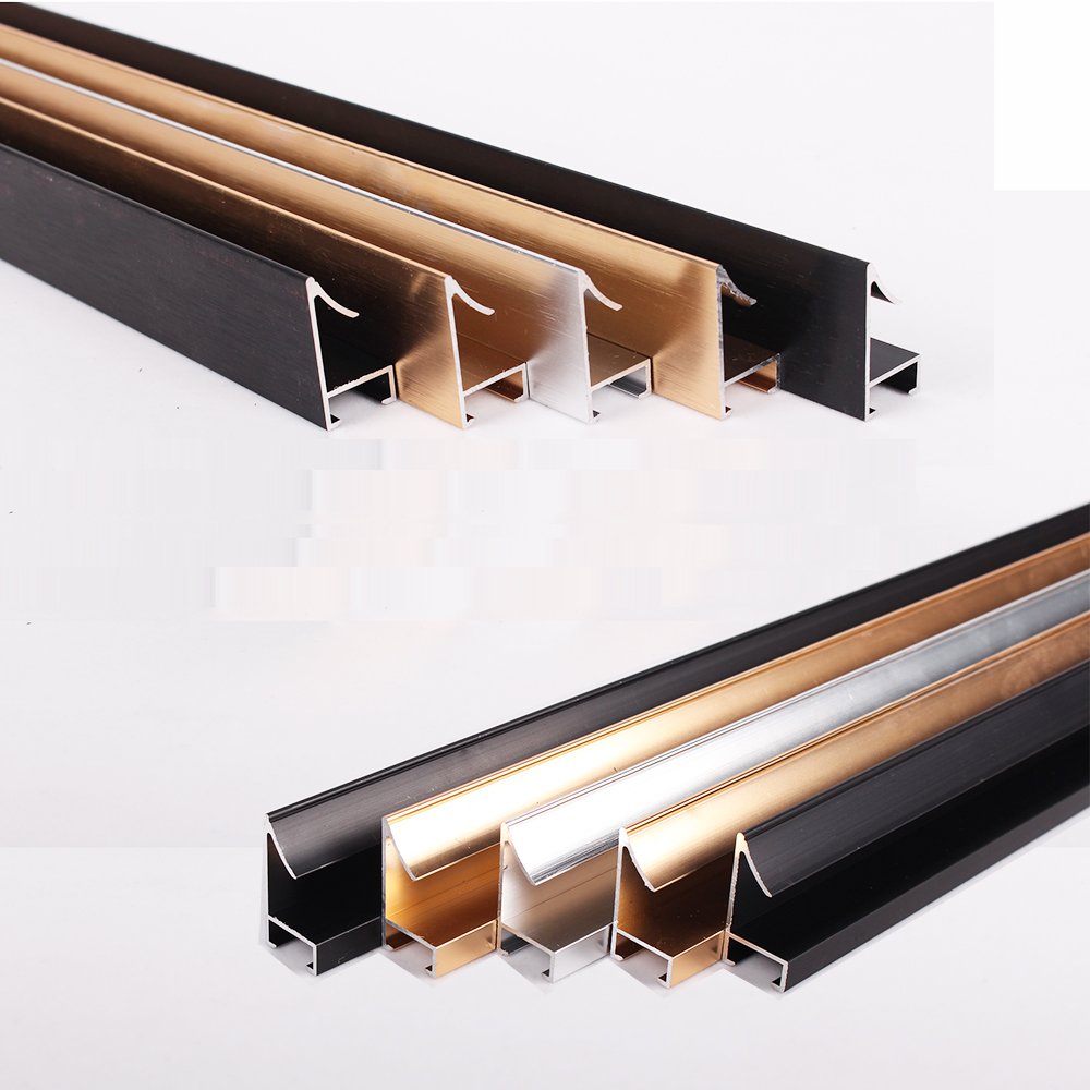 The factory produces gold, black and silver extruded aluminum profiles for anodizing
