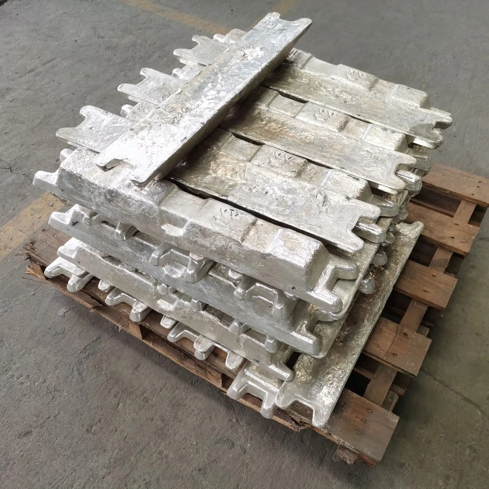 High Quality Purity 99.99% 99.98% 99.97% Zinc Ingots Aluminium & Lead Ingots Suppliers