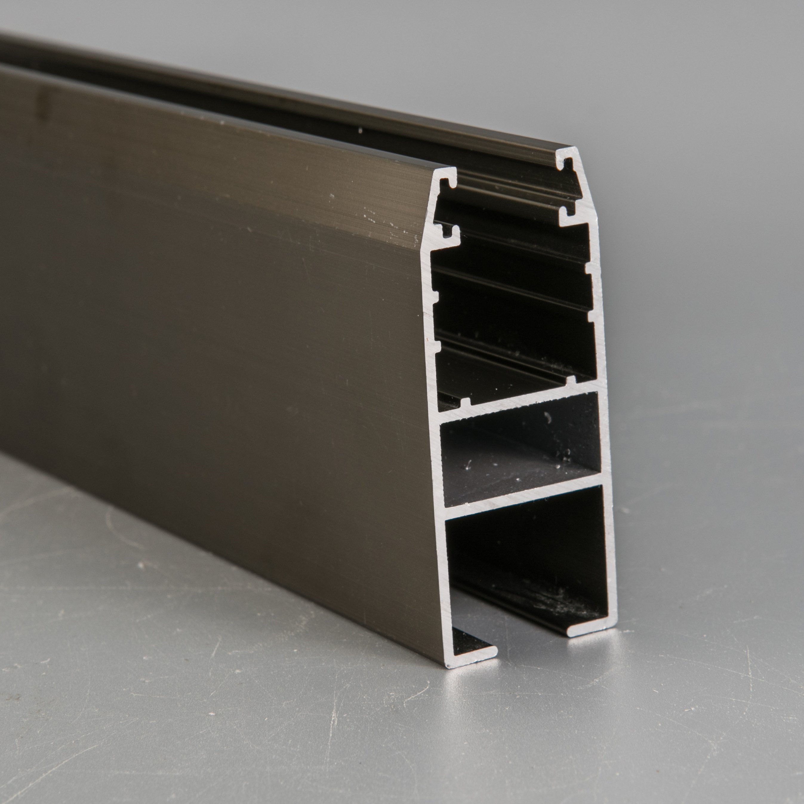 Zhejiang Sunkey extrusion aluminium profile with 6063-T5 for doors and windows