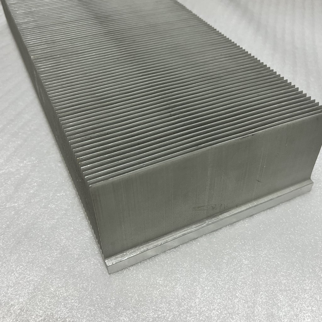 High Quality Customized Copper Skiving Fin Heatsink Aluminum Profiles Directly Manufactured by Copper Heatsink Producer
