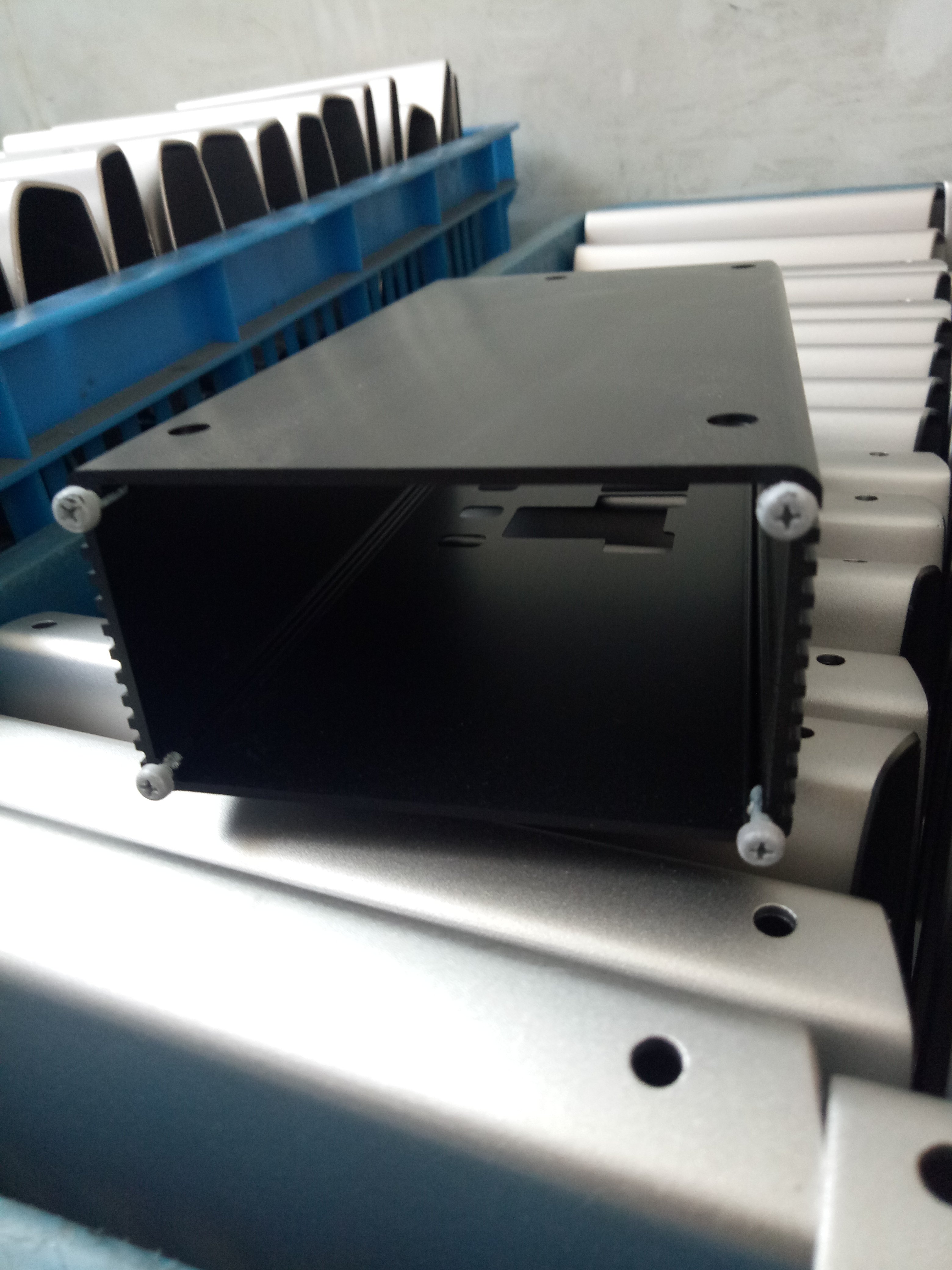 Customized polished aluminium profile extrusion for housing with cnc machining