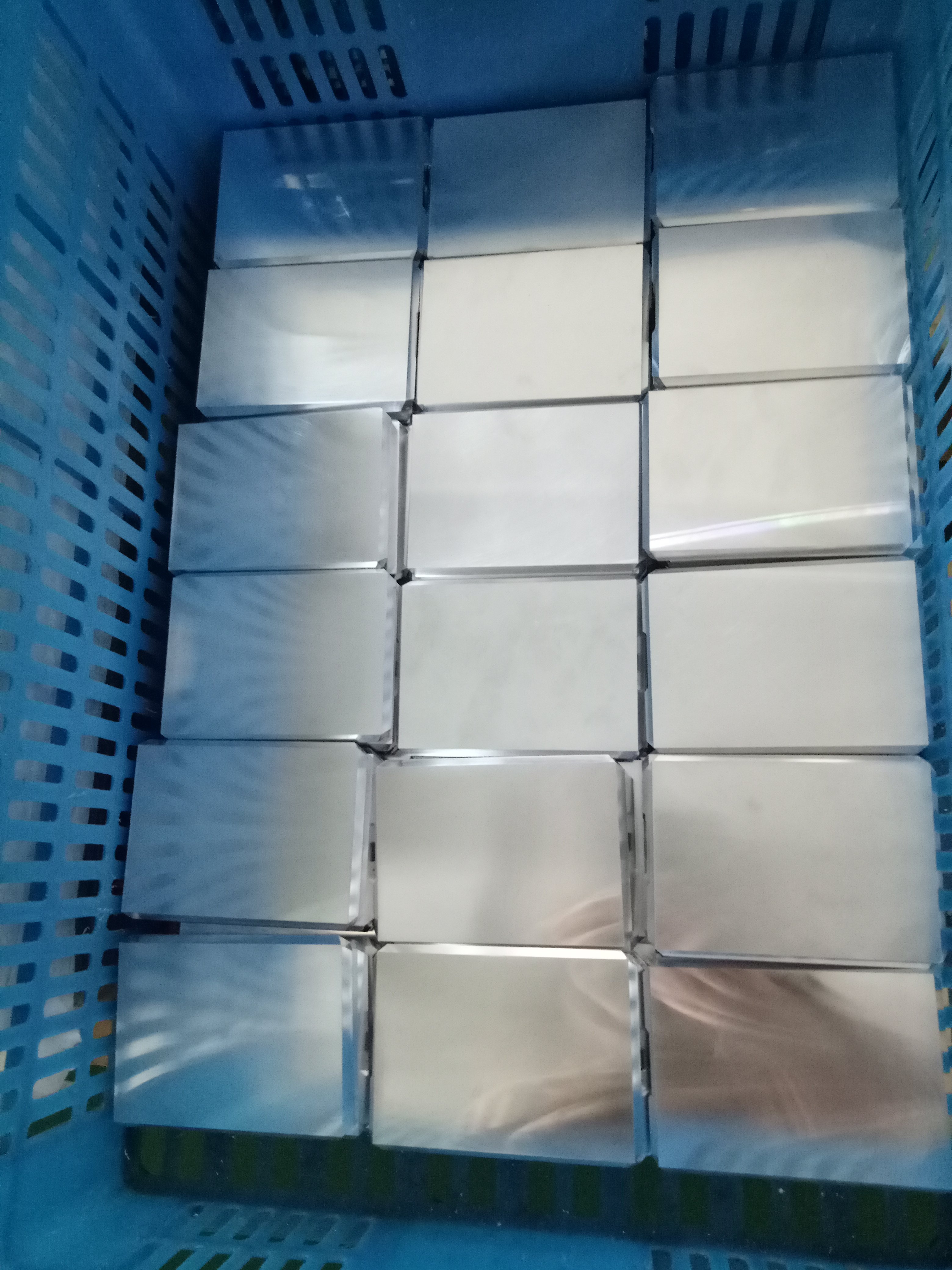 Customized polished aluminium profile extrusion for housing with cnc machining