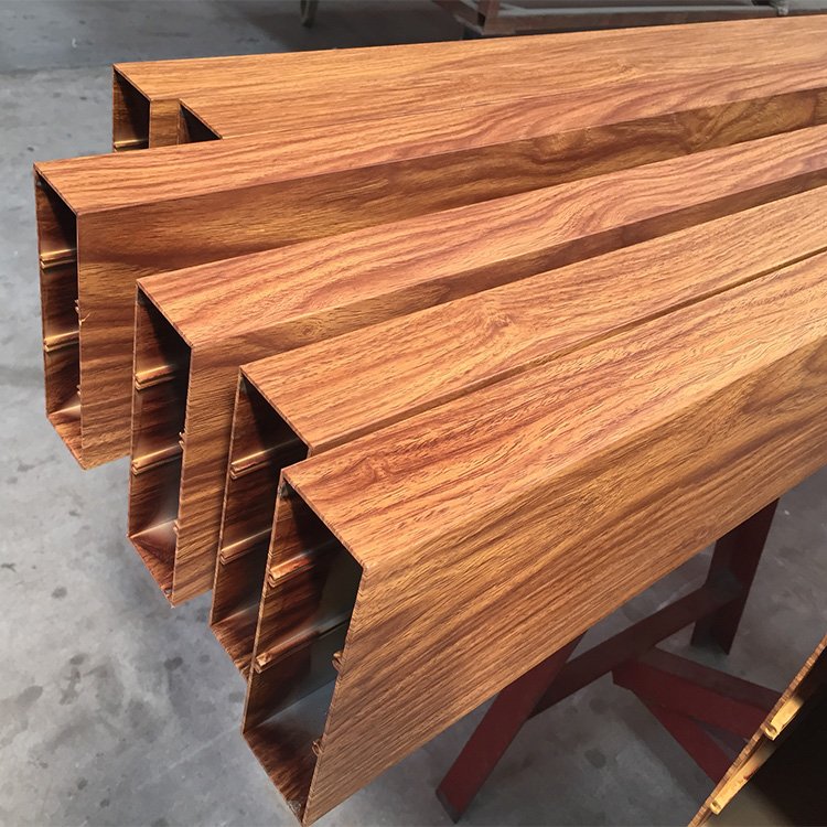 Wow!! custom oak,teak wood grain aluminium extrusion profile factory China/door and window frame wood aluminium price per kg