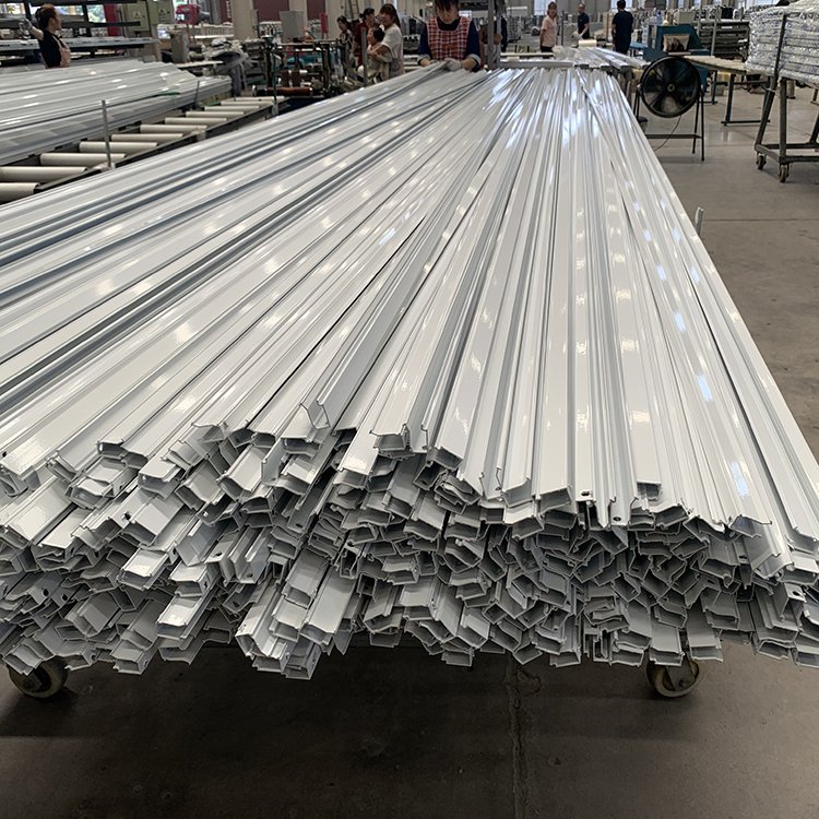 Factory Customized Industrial 6061 Aluminum Extrusion Profiles 6063 T5 Mirror Aluminum Profiles