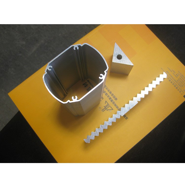 Lozenge aluminium tube sizes/tubo de aluminio de rombo / frosted anodized silver rhombus aluminium tube factory price per ton