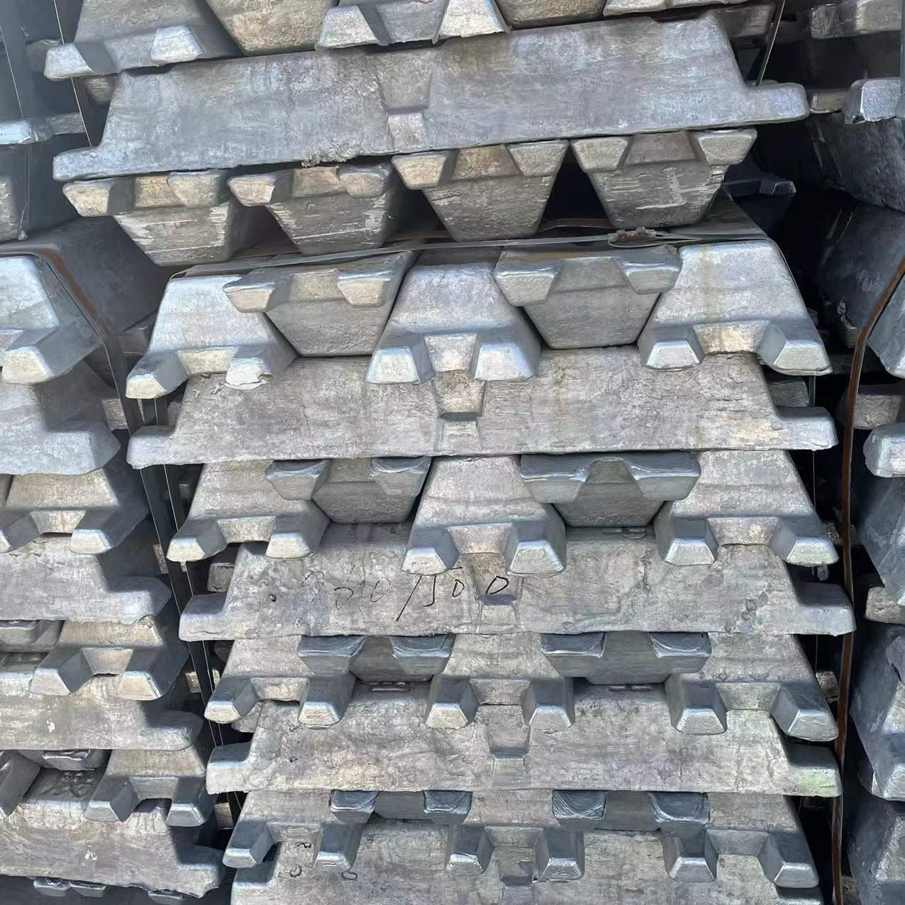 Primary Aluminum Ingot Remelting Aluminum Ingot Aluminum Ingot 99.7