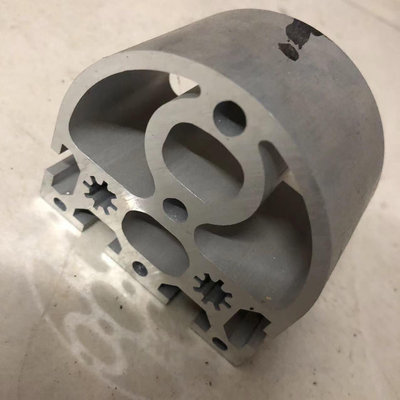 High Quality 6063 T5 extruded industrial aluminum profiles