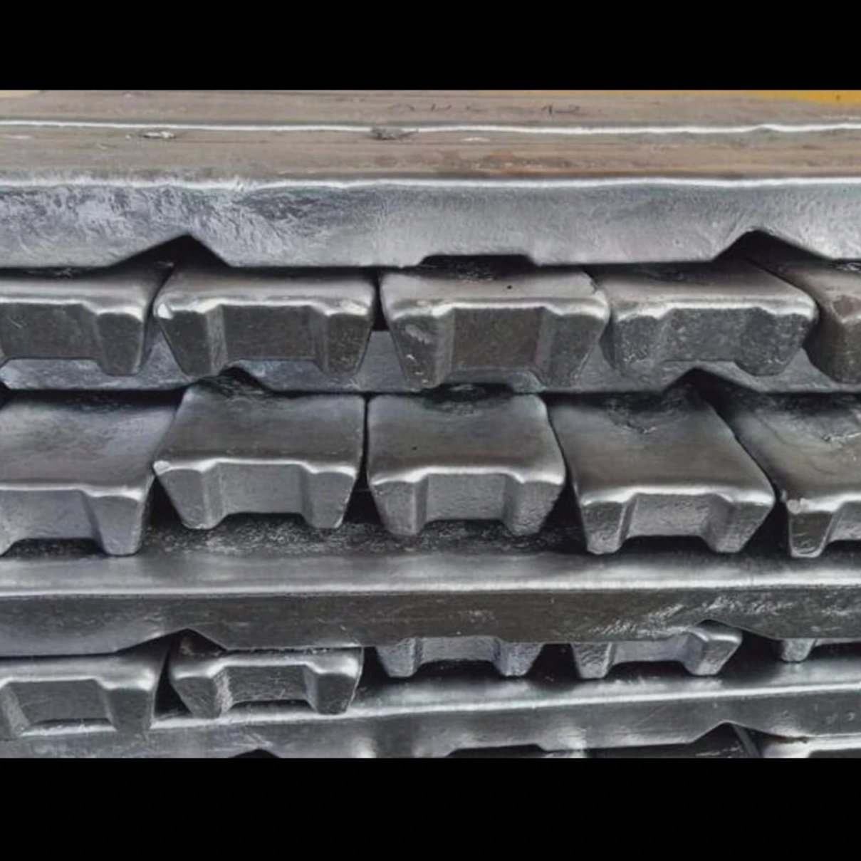 99.7% a7 aluminium ingots