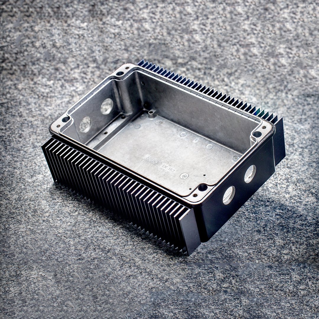 CNC milling machining custom of black aluminum housing case 420mm project box enclosure case