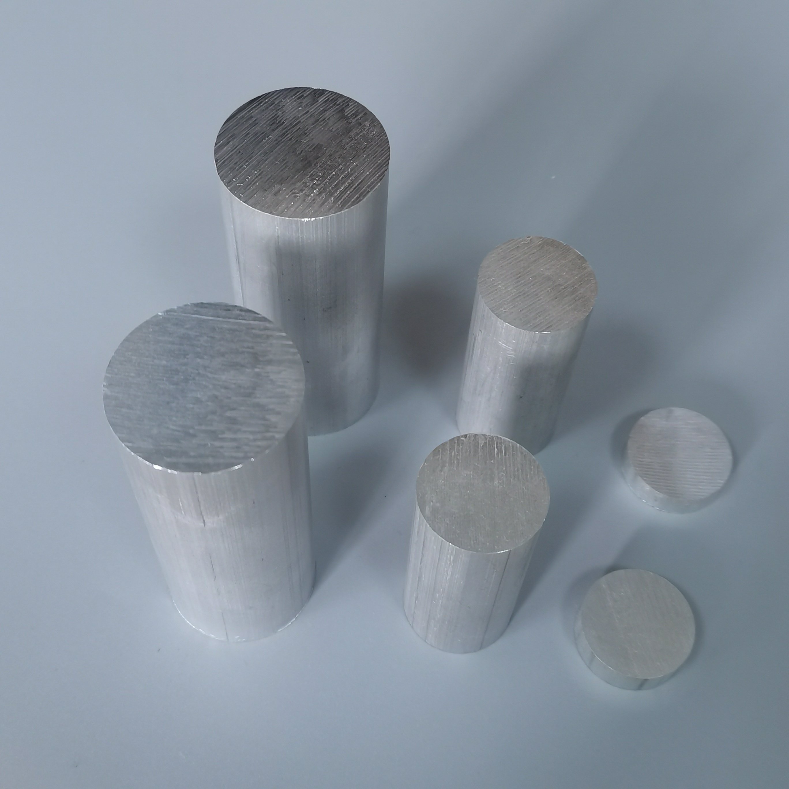 Spot supplies aluminum billet and ingot 6061 6063 aluminium bar alloy rod aluminum round bar