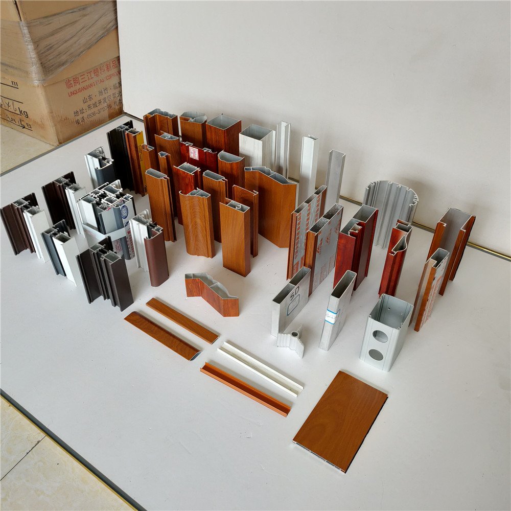 China Factory Direct Supply Powder Coated Aluminum Extrusion Profiles for Windows and Door