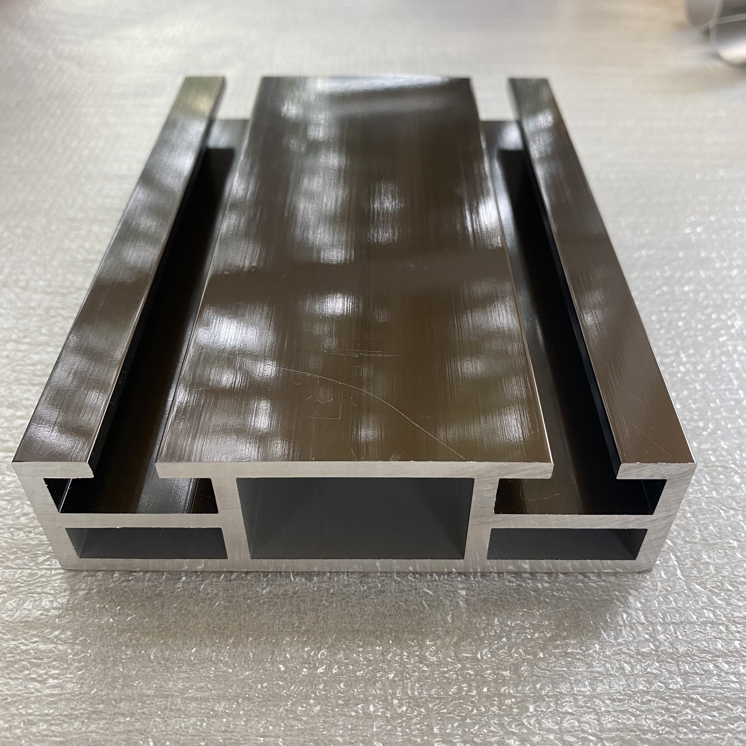 Shalumi Vietnam anodized Aluminium elevator