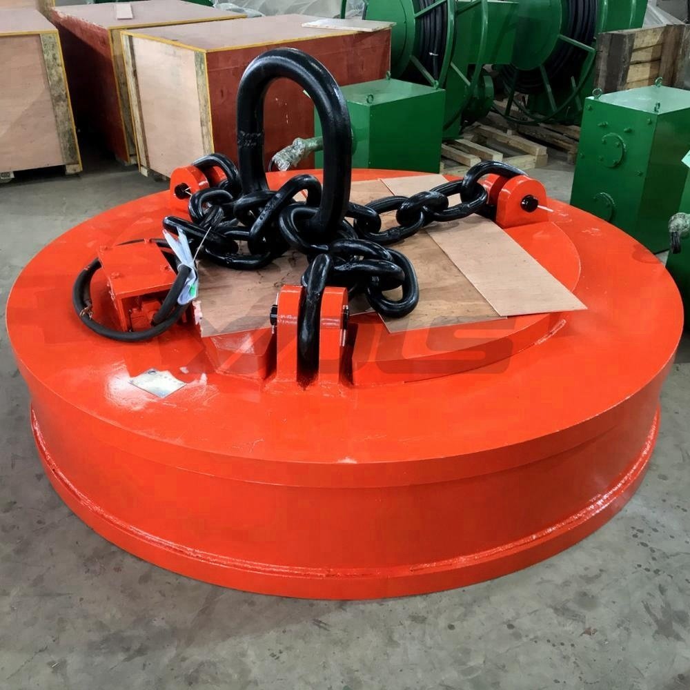 Magnetic lifter for attaching scrap