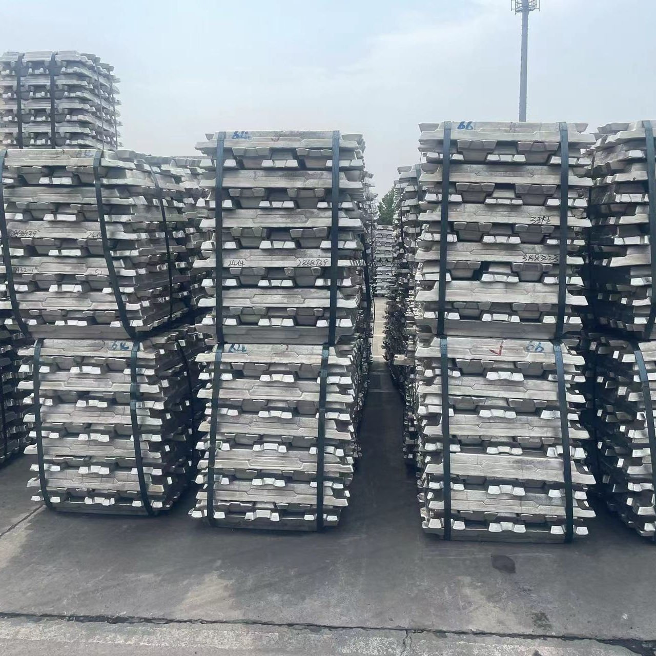 Cheap Price 99.99% Pure Lead Ingots Wholesale Pb99.99% Pb99.96% Lead-Antimony Ingots for Lead-Acid Storage Batteries