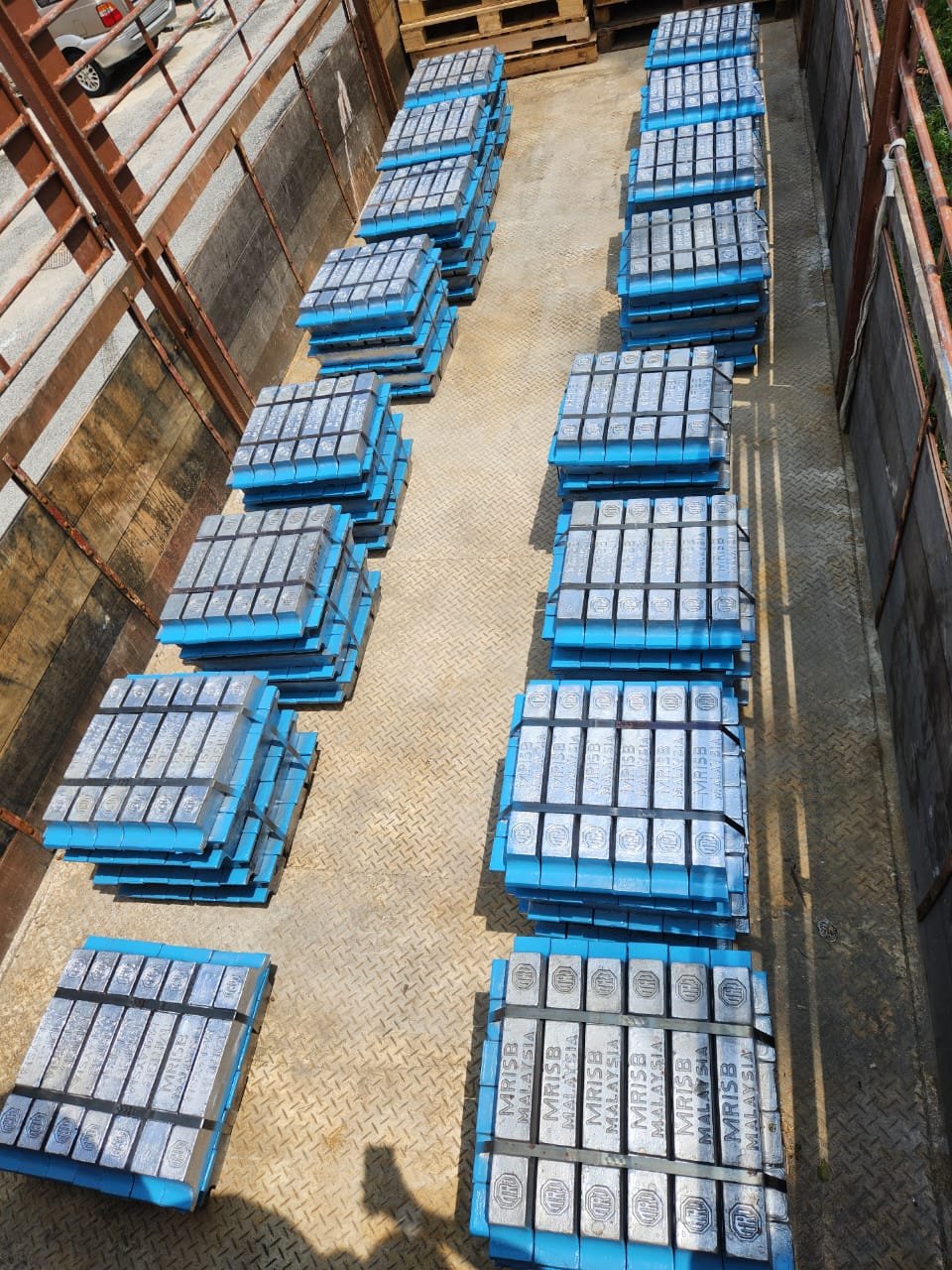 Customizable 3.3% Antimony Lead Ingots from Selayang Metal Industries Factory in Malaysia Lead Bar Type