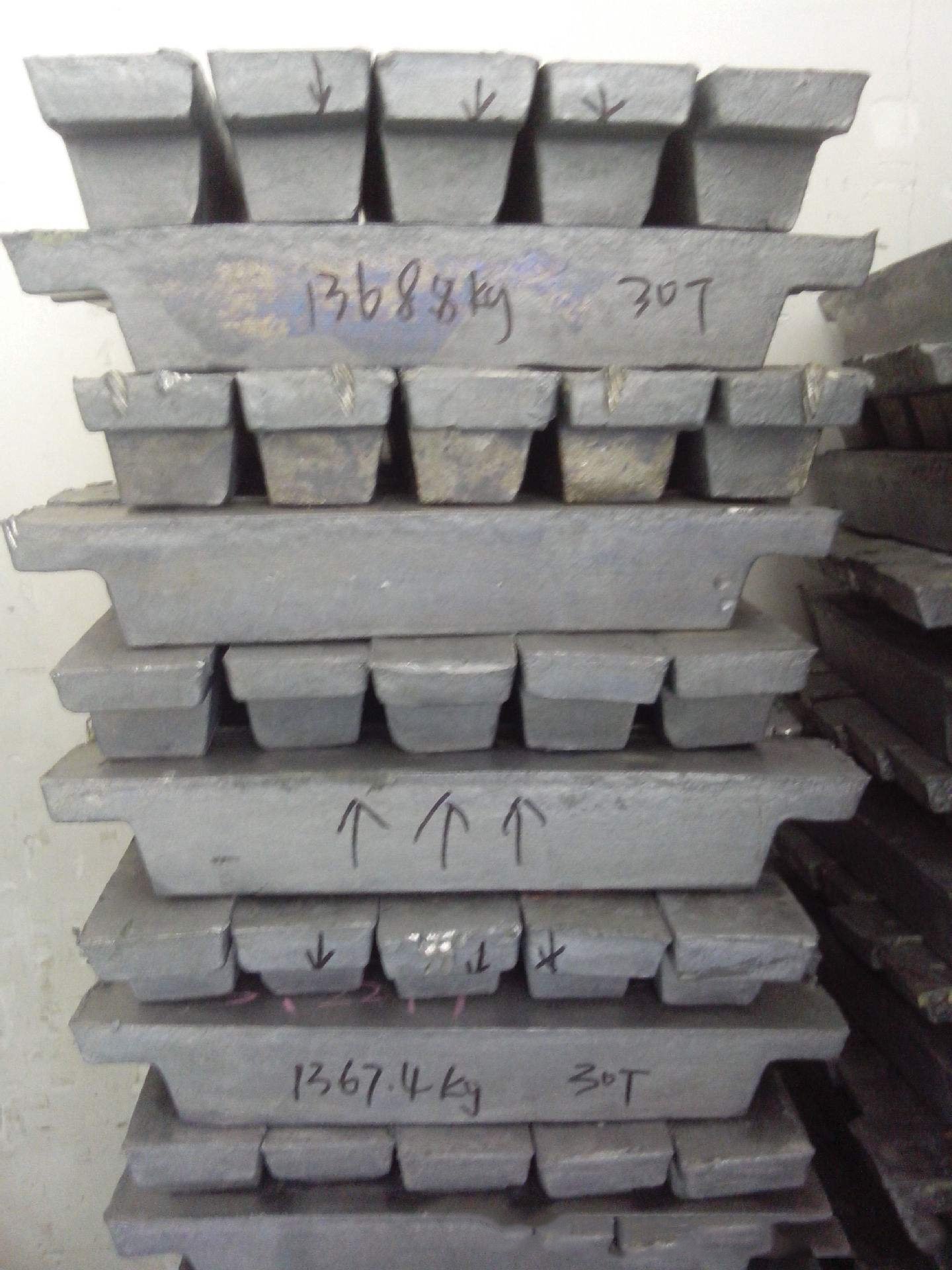 Bulk Lead Ingots Pb99.990 Standard Model With Low Temperature Toughness remelted lead ingot/pure lead ingot 99.99