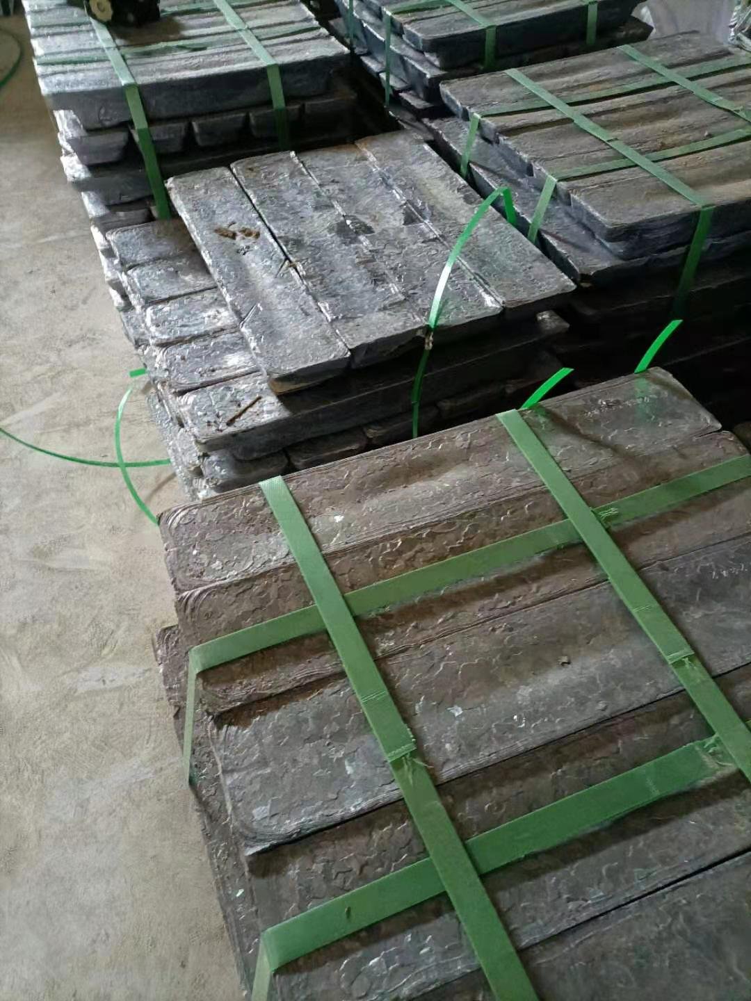 lead ingots price