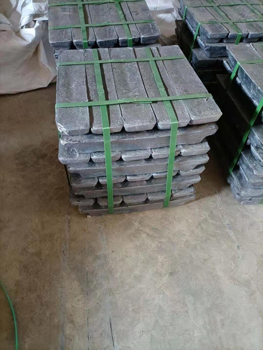lead ingots price