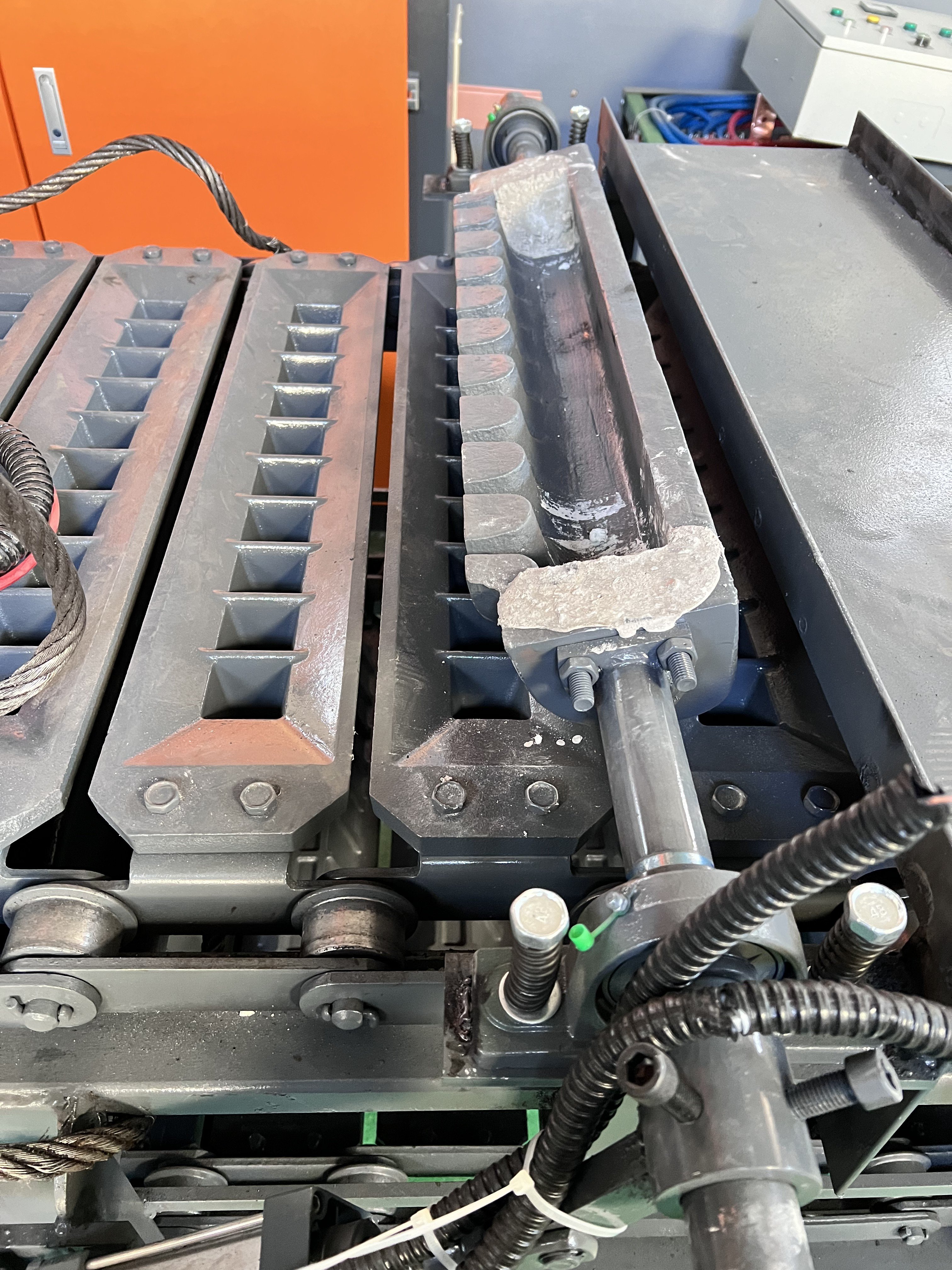 Aluminum Ingot Casting Machine And Production Line Recycling Aluminum Copper