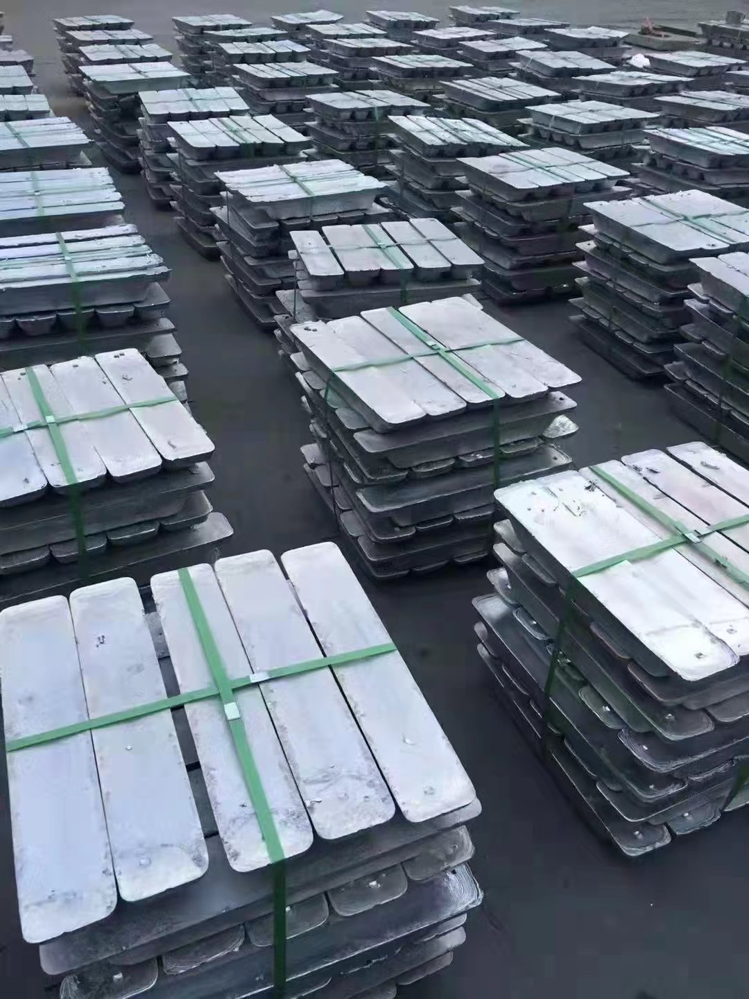 Industry Bulk Lead Ingots 99.994% / Pb Metal Ingot/ Pure Lead 99.994% With Competitive Price in stock